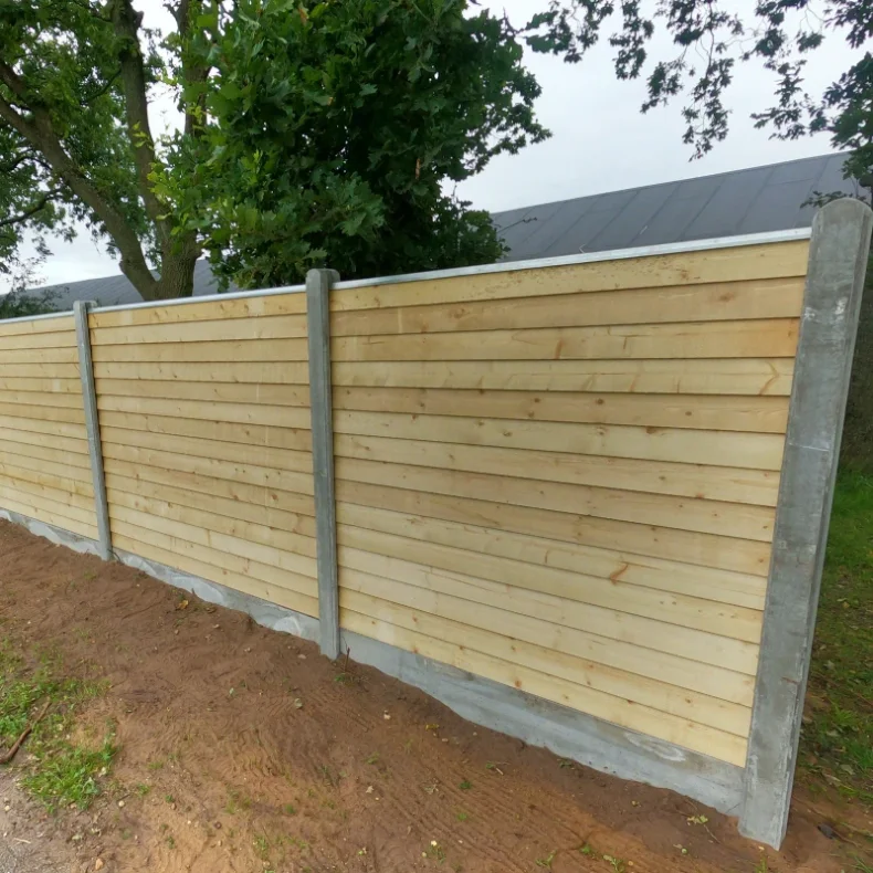 Bullklink med betonstolper og betonbundplade - Platinklasse