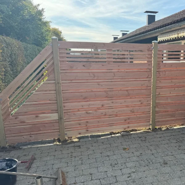 Calabria hegn i lærk 180x180cm (BxH)