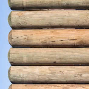 Guldklasse: Raftehegn med trykimprgnerede cylinderdrejede 6cm rafter inkl. trstolper og tilbehr