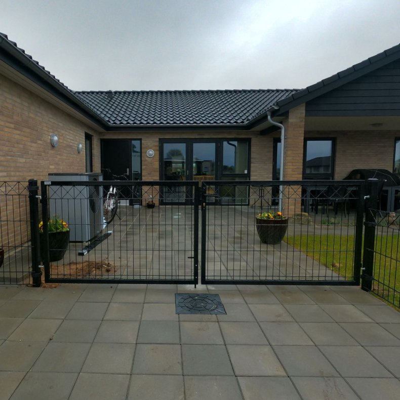 Sort dobbeltlge med X dekoration 300x100cm - model Gilleleje