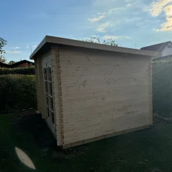 Guldborg redskabsskur i ubehandlet tr p 8,9m2