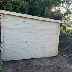 Guldborgsund redskabsskur i ubehandlet tr� p� 7,3m2