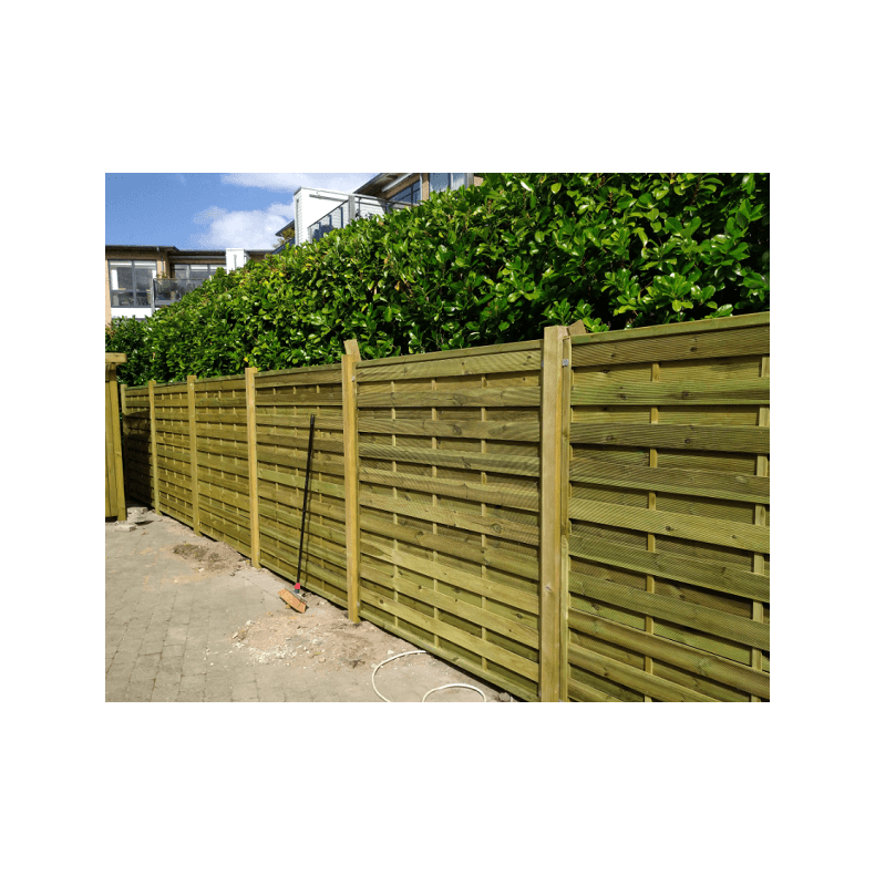 Kraftig lukket lamelhegn 180x150cm (BxH) - model Toftlund