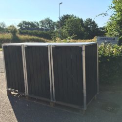 Hide Wood Black skraldespandsskjuler til 3 x 240L &#150;elegant og praktisk affaldslsning i dansk design