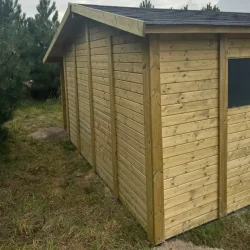 Hjemsted Premium 30x30 redskabsskur i trykimprgneret tr p 9m2