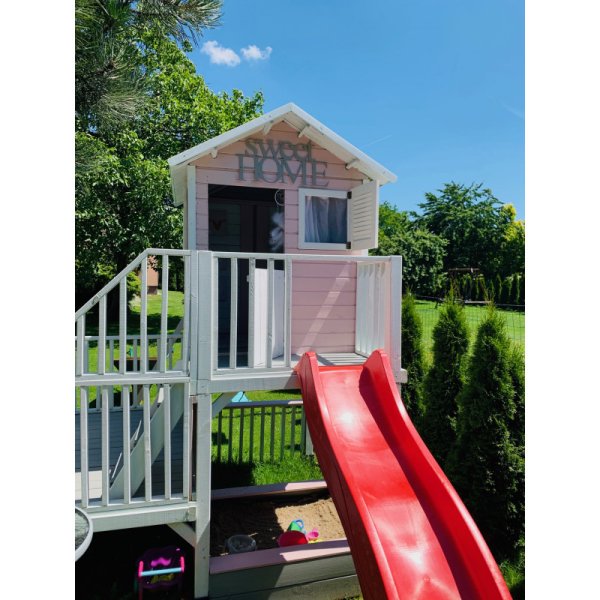 Holger legehus p stolper med platforme og sandkasse &#150; et legehus fyldt med muligheder