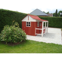 Ida legehus i rd og hvid  klassisk hygge og leg i haven