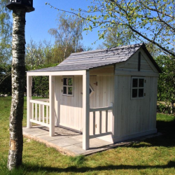 Legehus Ida  klassisk trlegehus i nordisk design gr og hvid