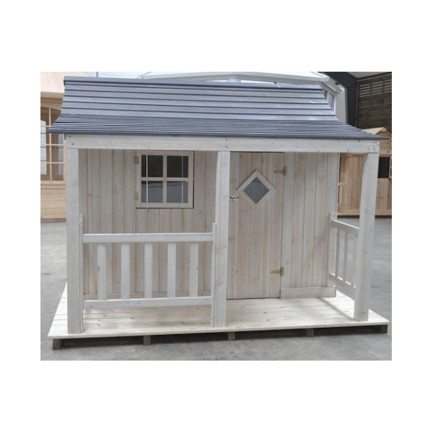 Legehus Ida  et klassisk trlegehus i smuk gr og hvid