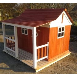 Ida legehus i rd og hvid  klassisk hygge og leg i haven