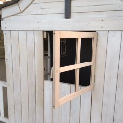 Legehus Ida  klassisk trlegehus i nordisk design gr og hvid