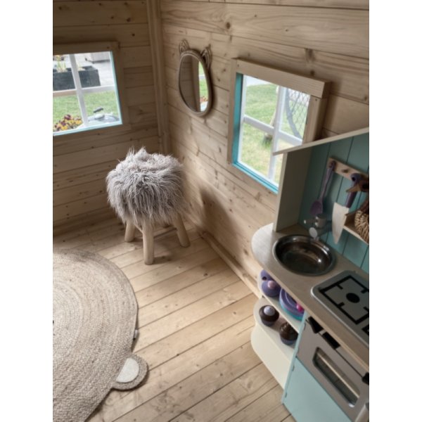 Anna legehus med hems &#150; to etager af leg, hygge og lring