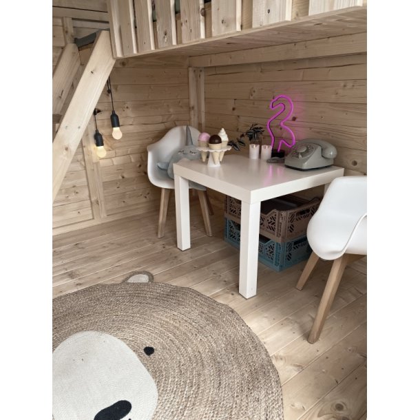 Anna legehus med hems  et rummeligt trlegehus i to etager