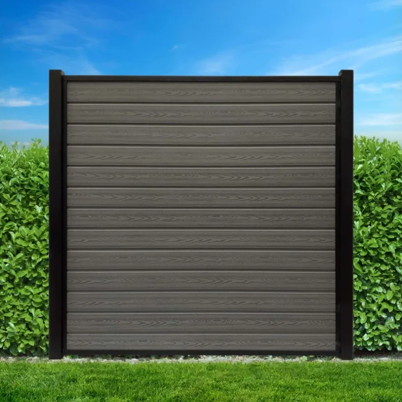 K2 komposithegn med pulverlakerede stlstolper - Guldklasse