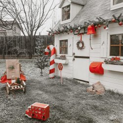 Legehus Karl med hems, skorsten og karnapper - Slvklasse p 3,83m2 + 1,6m2 hems