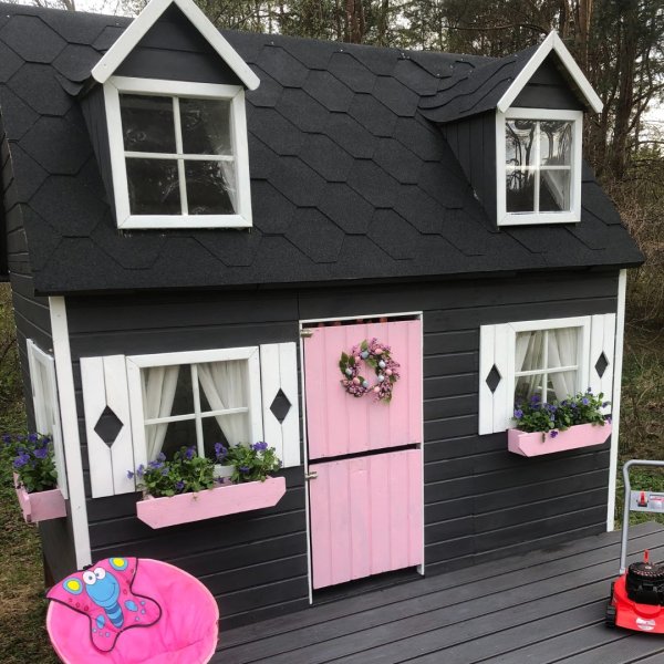 Legehus Karl med hems, skorsten og karnapper - Slvklasse p 3,83m2 + 1,6m2 hems