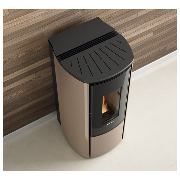 Katia 9kW pilleovn med bagudgang (180m2)