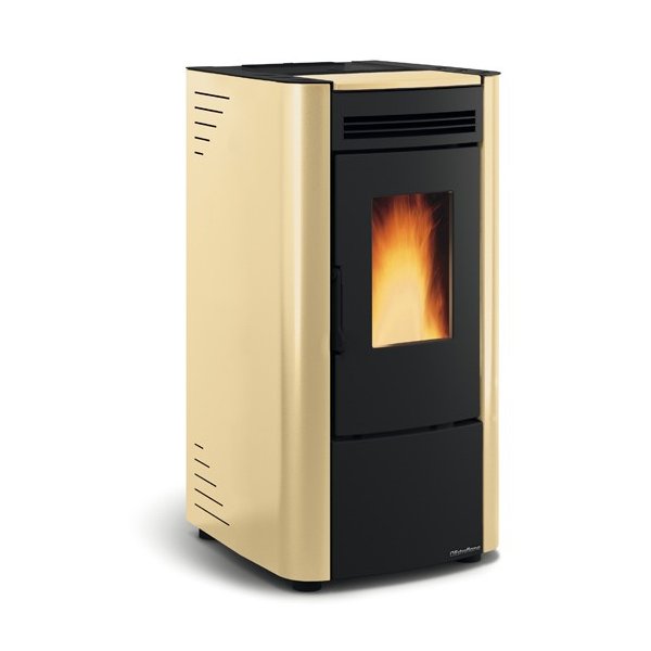 Ketty pilleovn 6 kW  effektiv, stjsvag og elegant opvarmning til op til 120 m