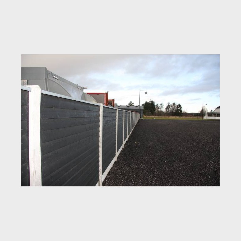 Klinkehegn i sortmalet trykimprgneret gran 189x120cm (150cm over jord)