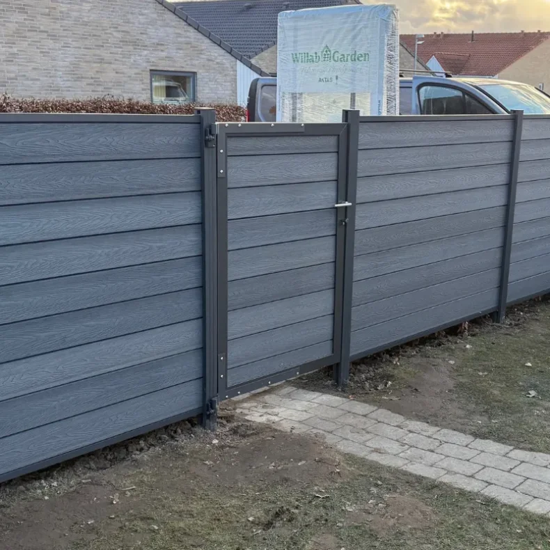 Milano kompositlge i alu antracitfarvet inkl. beslag og stolper 90cm i bredden x den valgte hjde