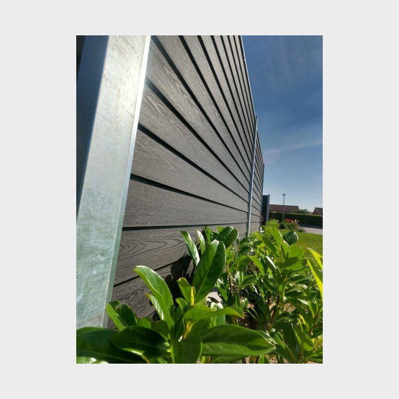 Korfu komposithegn i dobbeltklik med stlstolper - Platinklasse