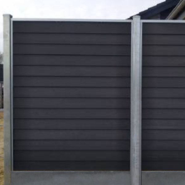 Platinklasse: Korfu komposithegn med betonbundplade, galv stlstolper og tilbehr