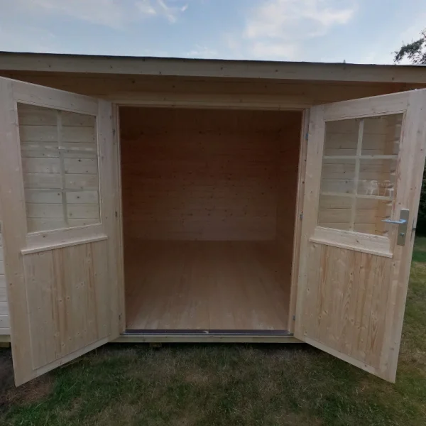 Kragelund redskabsskur med 2 rum p 14,8m2 i ubehandlet tr