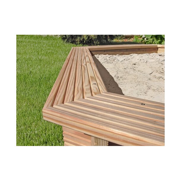 6-kantet sandkasse i lrk : 230 x 30cm inkl. plastafdkning