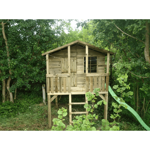 Slvklasse: Leon legehus i tr p stolper 3m2 + terrasse