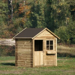 Legehus Mathias  klassisk trlegehus med blomsterkasse og vindue