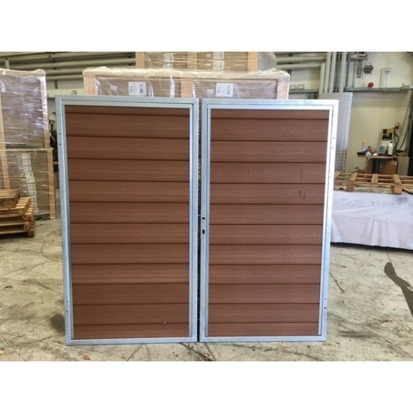 Nice dobbeltlge i brun inkl. stolper 197x180cm (BxH)