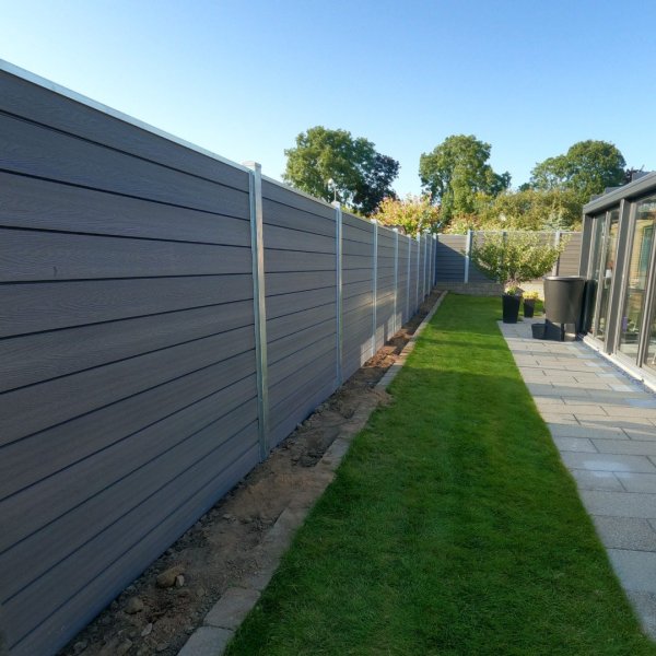 Nice komposithegn med stlstolper - Guldklasse