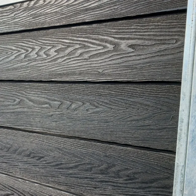 Milano komposithegn med galvaniserede stlstolper - Guldklasse