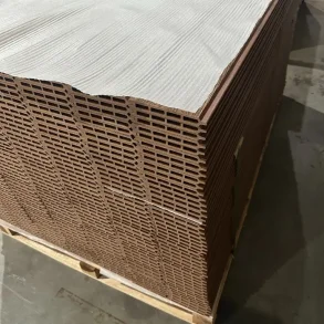 Guldklasse: Nice kompositbrdder (brun) 20x160x1800mm (322 stk.)