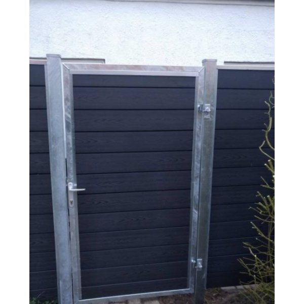 Nice enkeltlge i komposit inkl. stolper 97cm i bredden x den valgte hjde