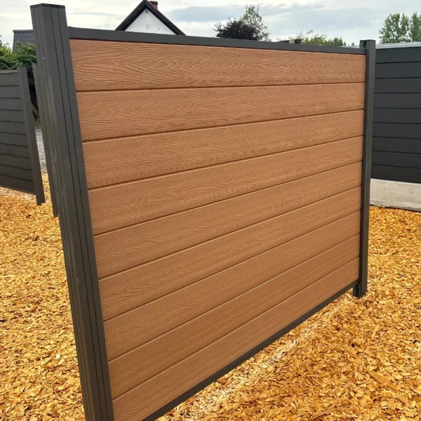 Milano komposithegn med aluminiumsstolper i antracit - Guldklasse