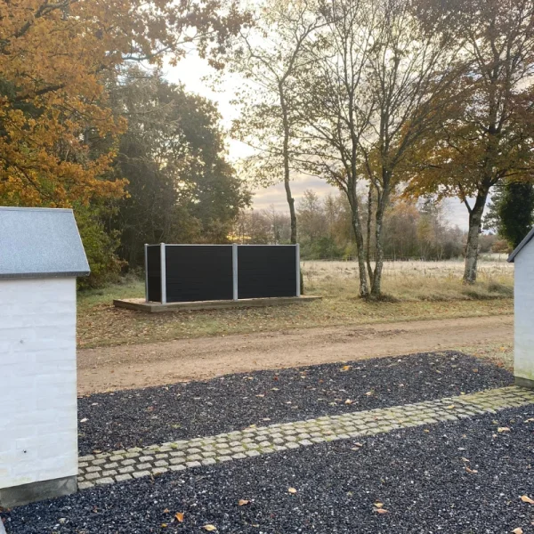 Nice skraldespandsskjuler i komposit  elegant og vedligeholdelsesfri lsning med galvaniserede stl