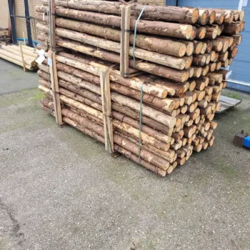 OUTLET: �5-9cm rafter med bark i l�ngde 220cm (150 stk.)