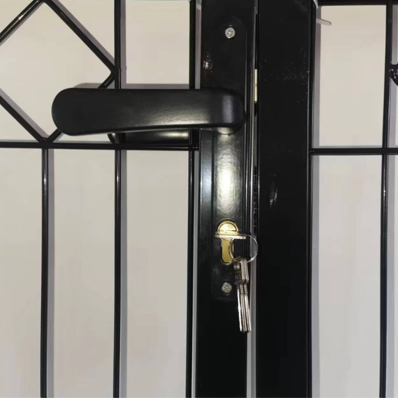 Dobbeltlge til panelhegn i sort med &loz; dekoration 300x95cm -  model Tisvilde