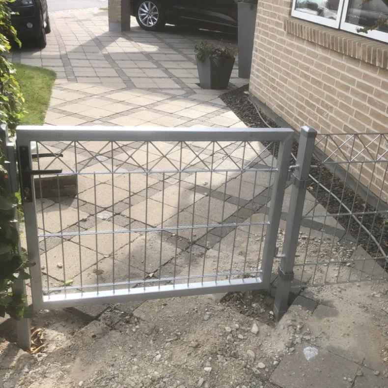 Lge til galvaniseret panelhegn med "X" dekoration 100x80cm - model Liseleje