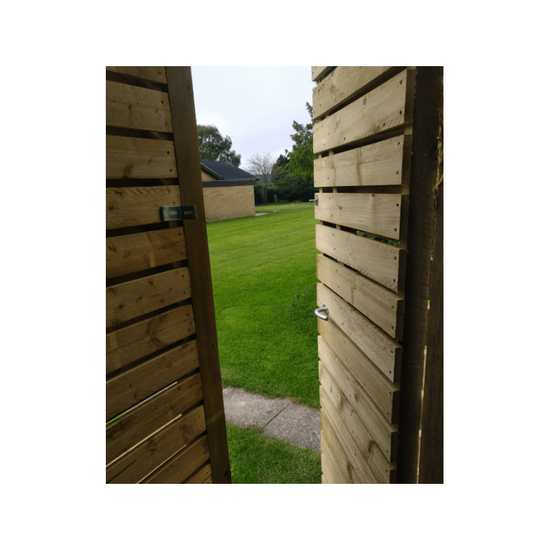 Plankevrkdr vandret tilpasset hegnet (prisen glder kun ved montage)