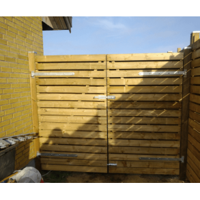 Plankev�rk dobbeltl�ge vandret tilpasset hegnet (prisen g�lder kun ved montage)