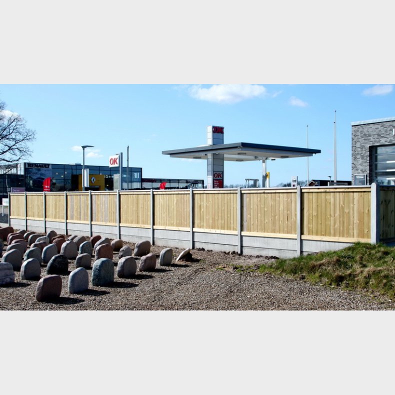 Plankehegn i grnt trykimprgneret fyr 189x150cm (180cm over jord)