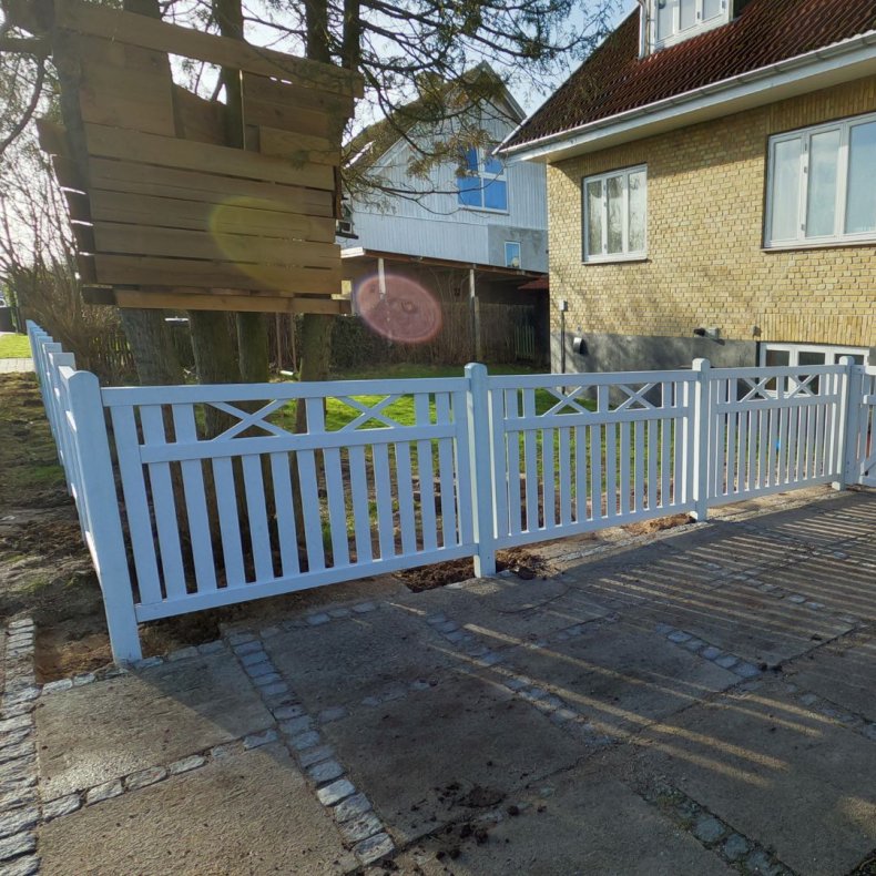 Vinesse forhavehegn 150x96cm i hvid 