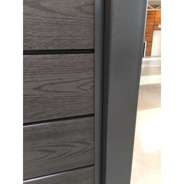 Pulverlakeret mrk antracit galvaniseret U-skinne til Nice/Stockholm komposithegn i 180cm lngde