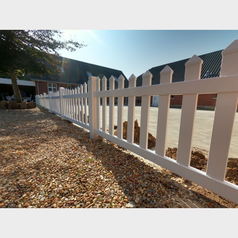 PVC Skagen hegn bue nedad og brede stave i 180x80cm 