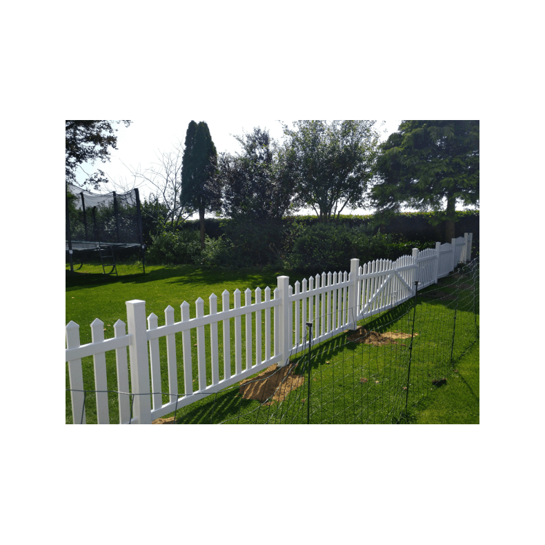 Skagen hegn bue opad med brede stave og pvc stolper - Guldklasse