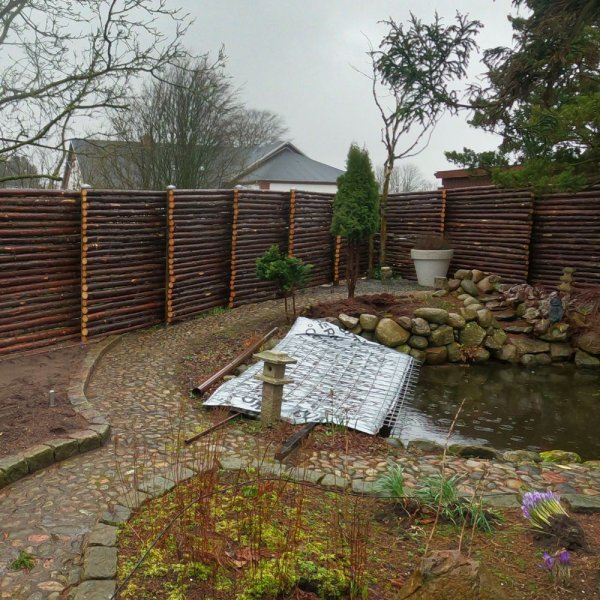 Platinklasse: Raftehegn med bark 5-9cm rafter inkl. ROBINIESTOLPER og tilbehr