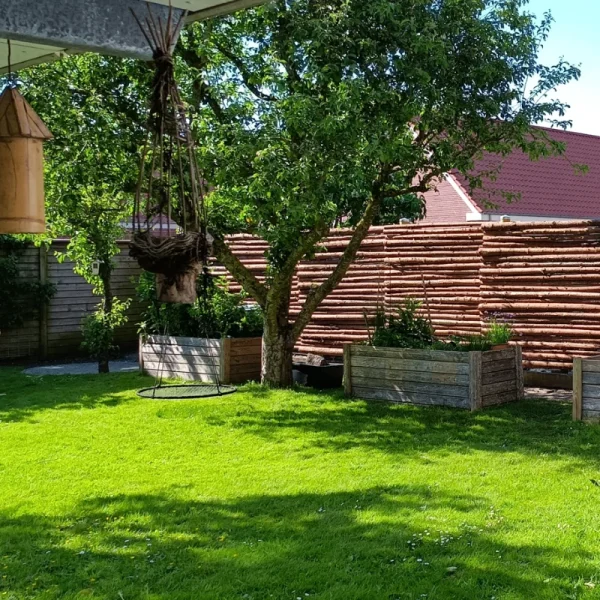 Raftehegn med bark 59 cm inkl. trstolper og tilbehr - Platinklasse