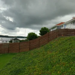 Raftehegn med bark 47 cm inkl. trstolper og tilbehr - Guldklasse